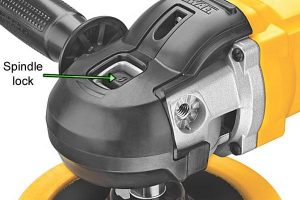 The large spindle lock button lets you safely and speedily change attachments on the polisher.